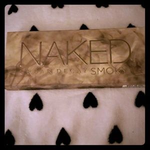 Urban Decay Naked Smokey eye shadow palette